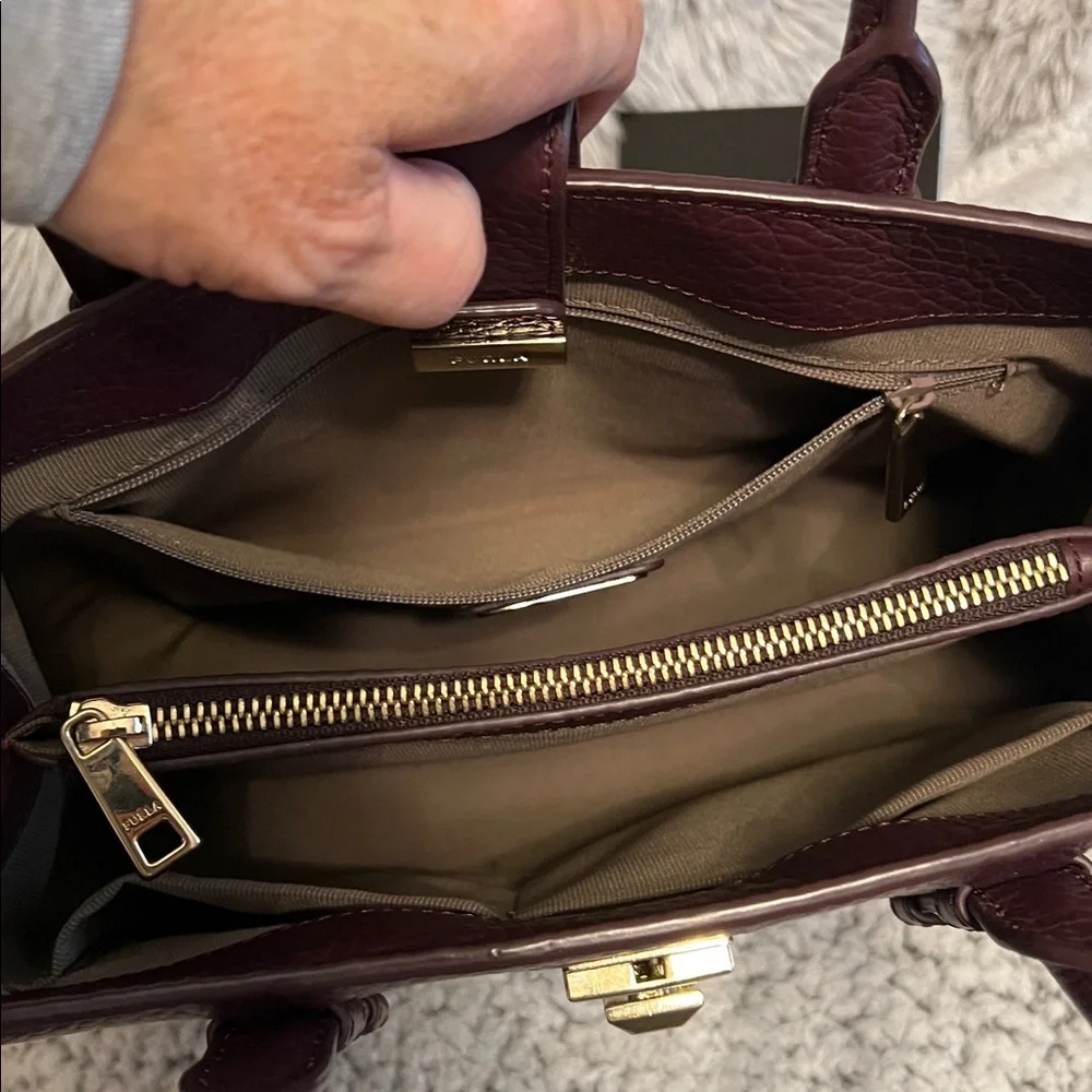 Furla Genuine Leather Bag with Gold and Brown Accents EUC beautiful fall color! - Picture 11 of 16